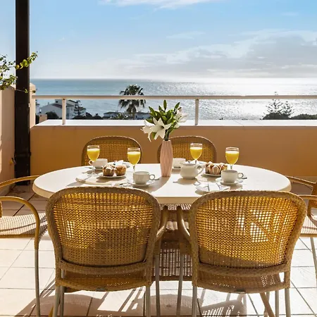 Malibu Mansions By Alfresco