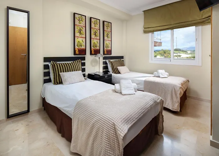 Malibu Mansions By Alfresco Apartment