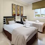 Malibu Mansions By Alfresco شقة