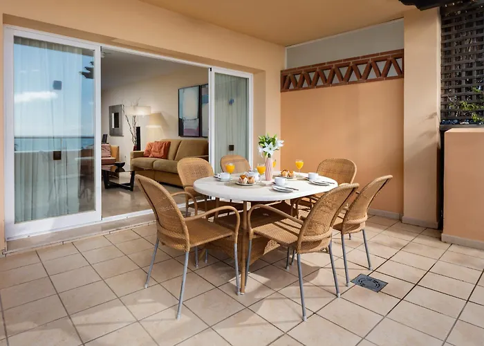 Malibu Mansions By Alfresco