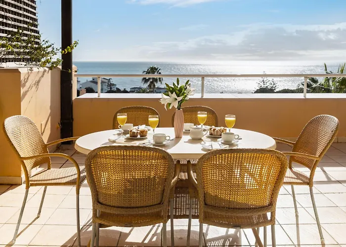 Malibu Mansions By Alfresco